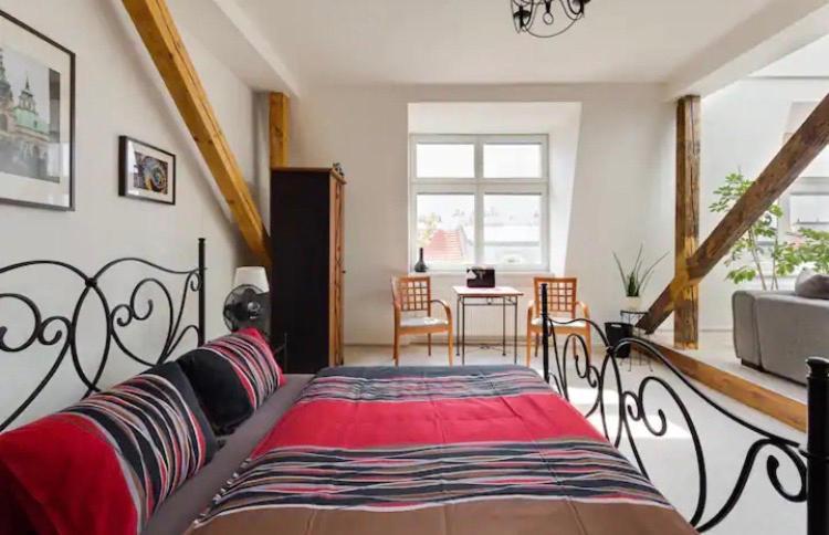 Lenka'S Cozy Red Studio + Lenka'S Cozy Gold Apartment Praha Exteriér fotografie
